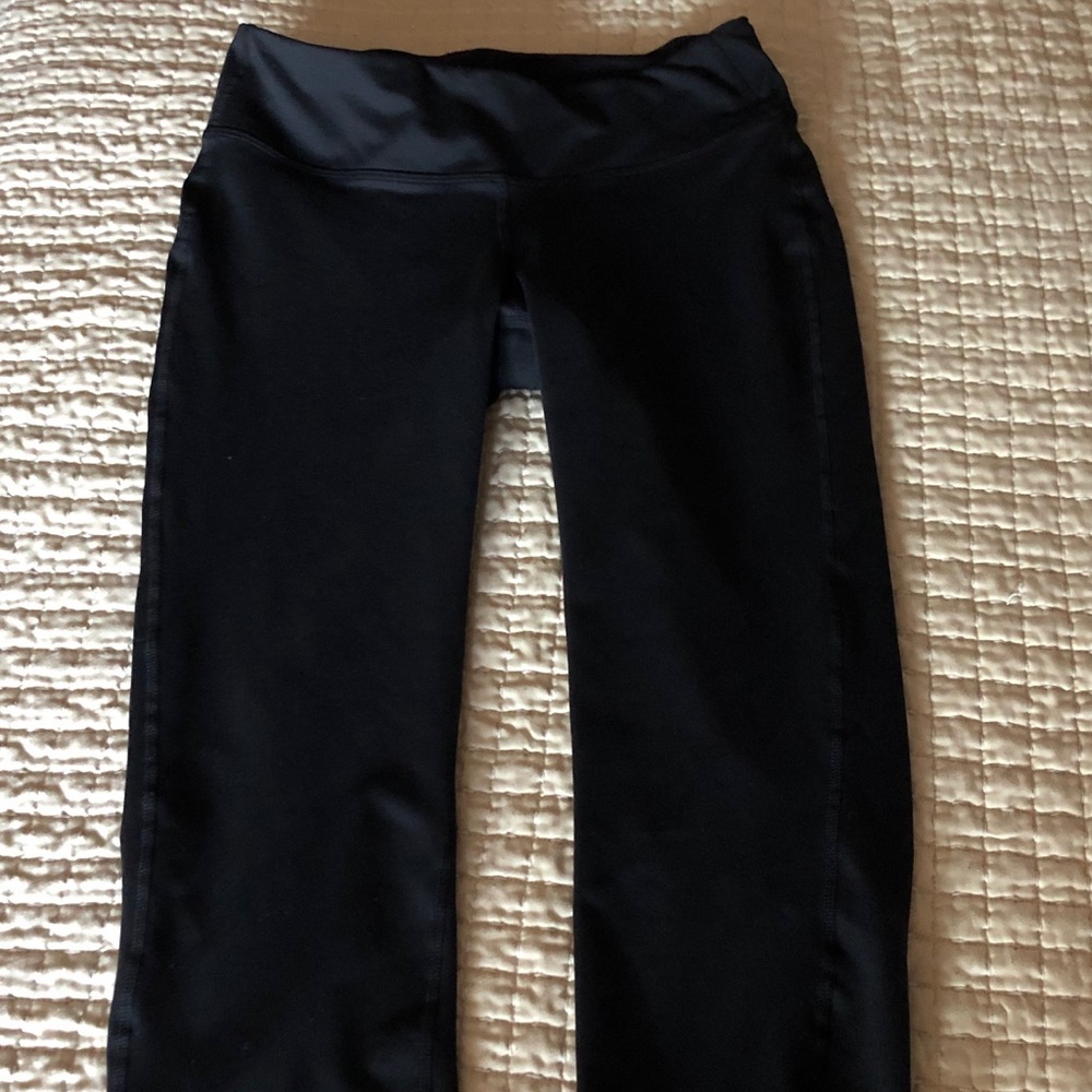 GapFit Capri Workout Pants